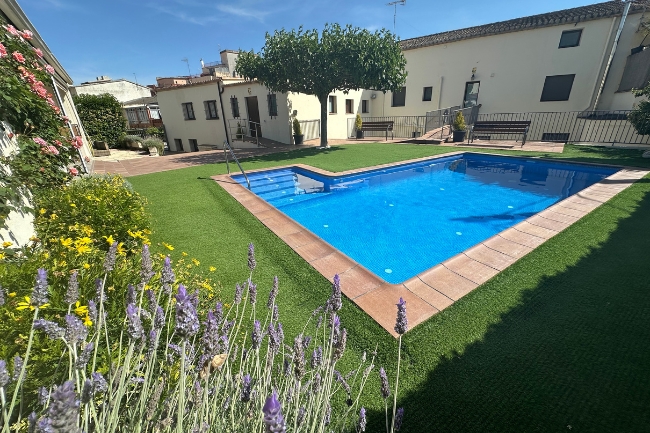 cal ton cruset piscina exterior cal ton cruset piscina exterior